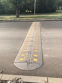 Лежачий полицейский искусственная дорожная неровность ИДН-900 4 метра